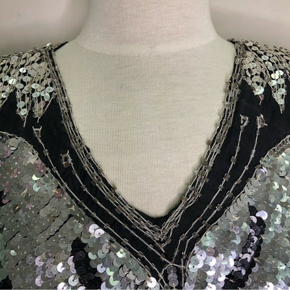 VINTAGE 70’s / 80’s Butterfly Beaded Embellishment Top 100% Silk - Picture 3 of 9